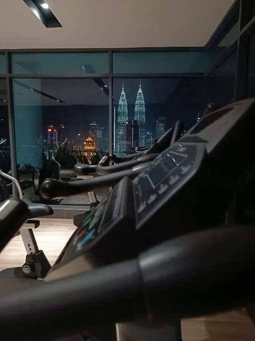 C14A Modern Infinity Pool Klcc View With Balcony Apartment Kuala Lumpur 0*,
