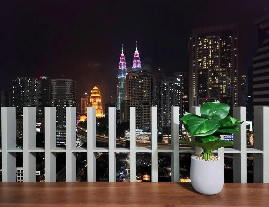 C14A Modern Infinity Pool Klcc View With Balcony Apartment Kuala Lumpur 0*,